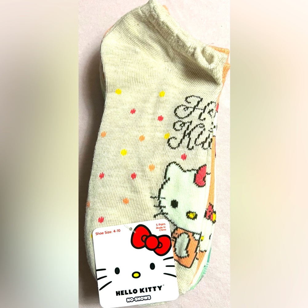 Hello Kitty No-Show Socks
